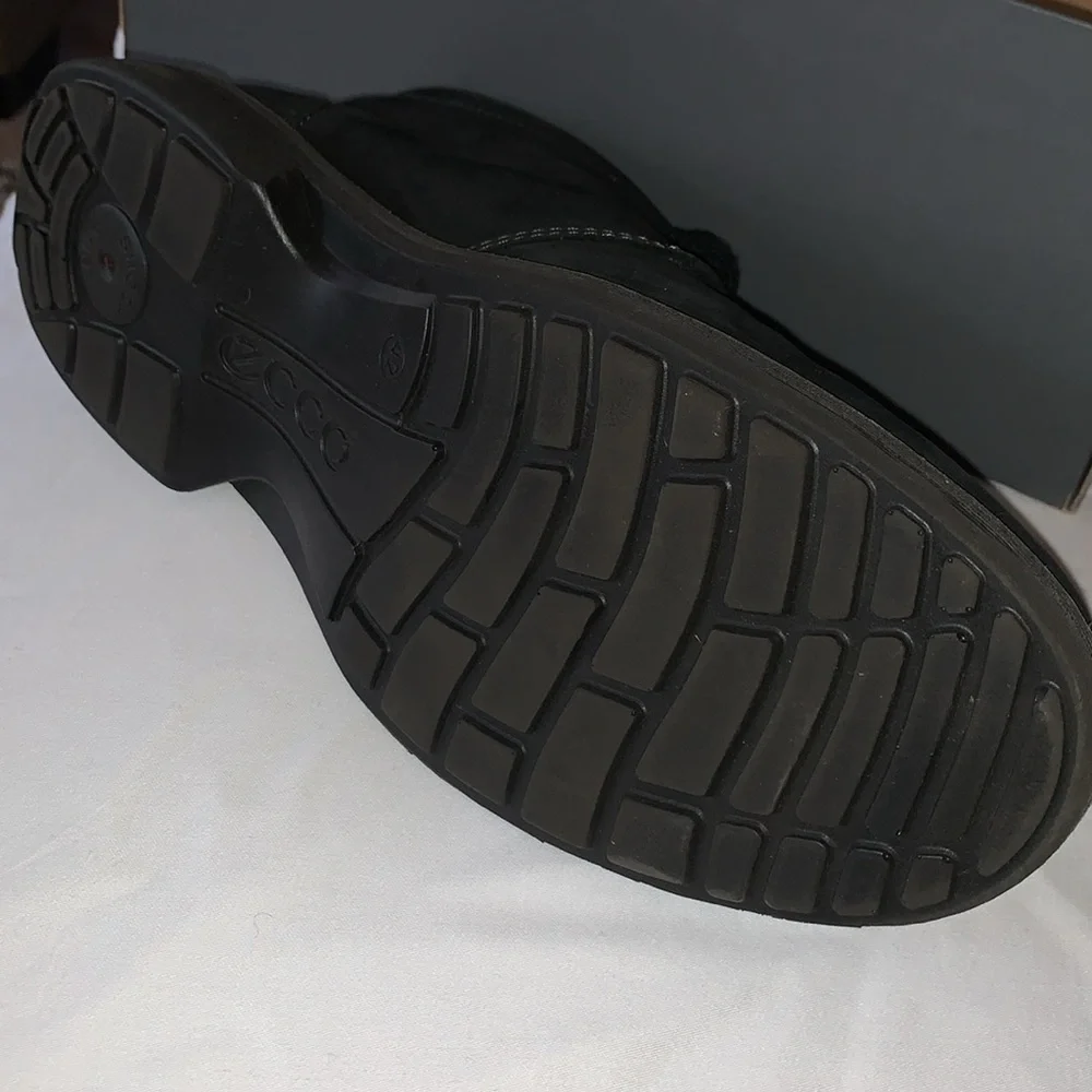 Gently Loved Mens Mid Calf Lace Shoe by ECCO